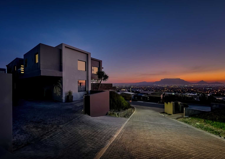 5 Bedroom Property for Sale in Baronetcy Estate Western Cape